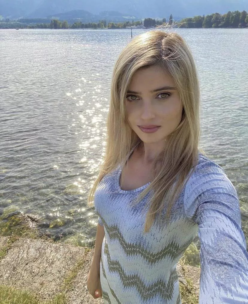 Denisa Marie posted by bobbyUP-MKII