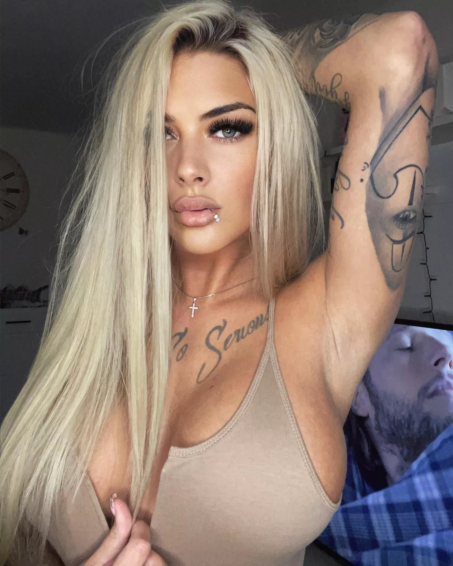 Denisa posted by witt89genstein