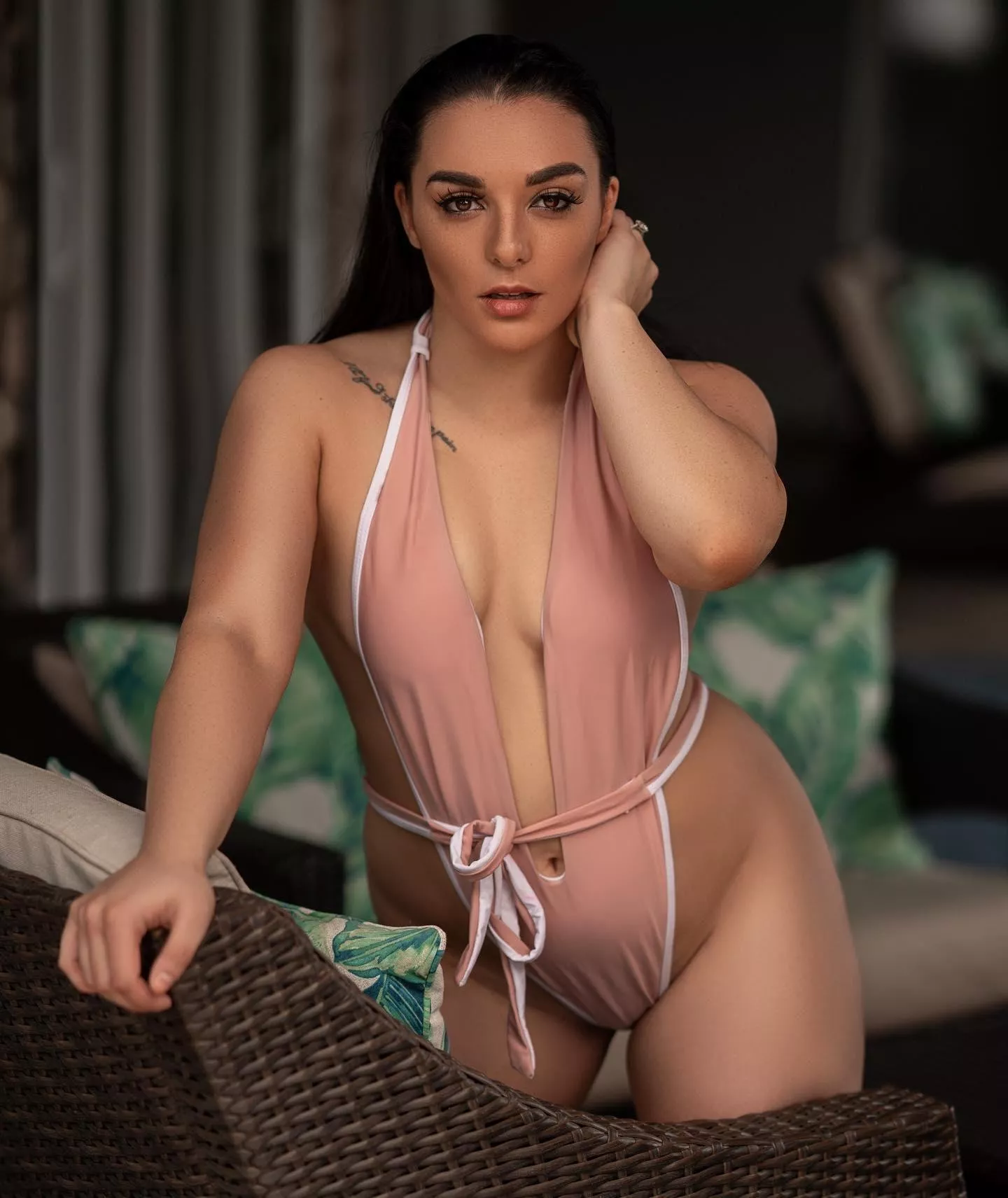 Deonna posted by strongstyle718