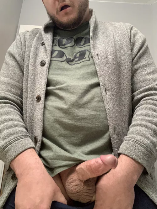 Desperate for attention tonight by Cold_Opportunity_541