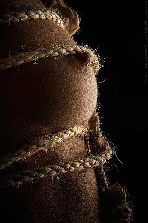Detailed Shibari ! 😊👌 posted by tapednude