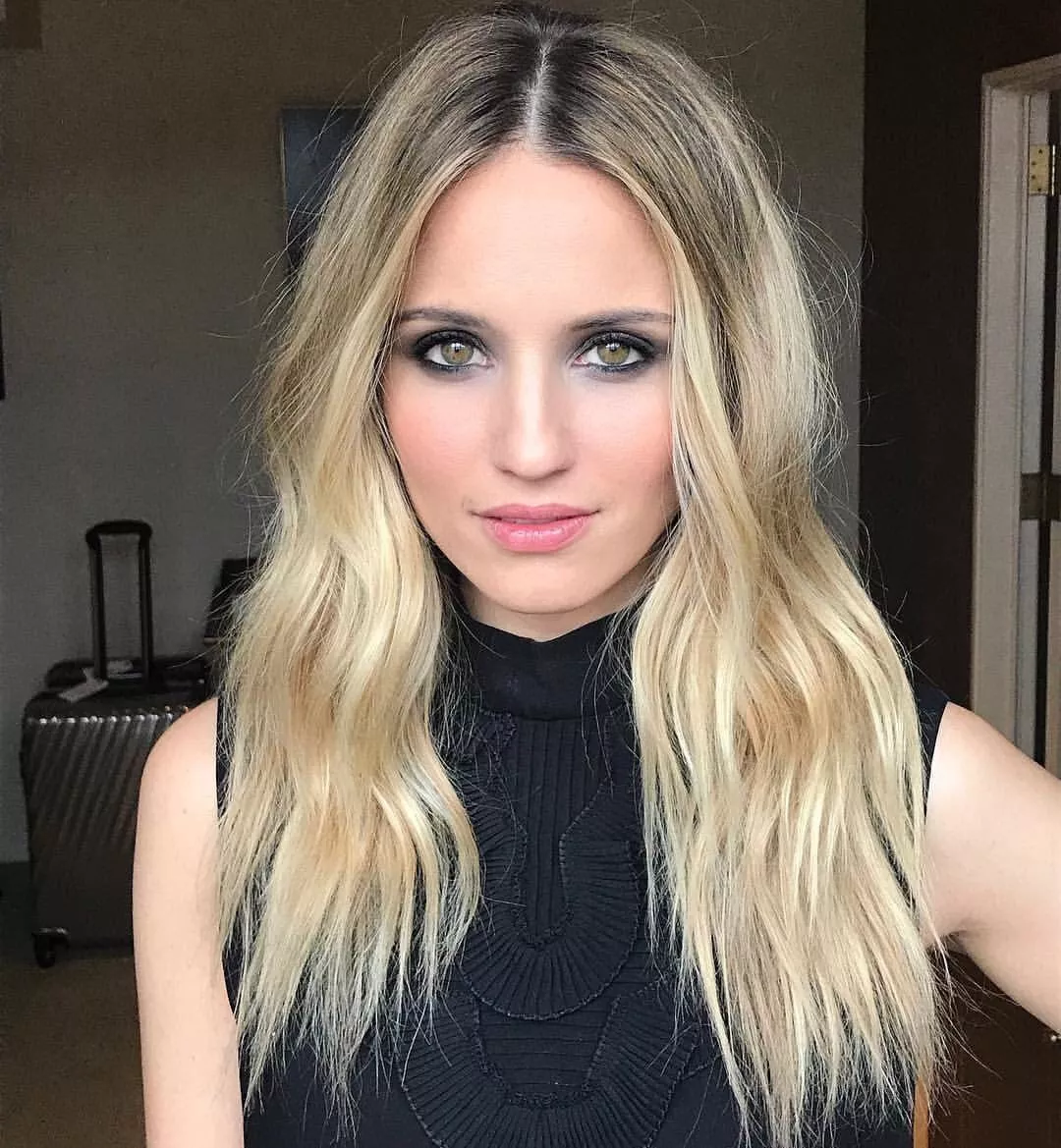 Dianna Agron posted by cashmere1977-2