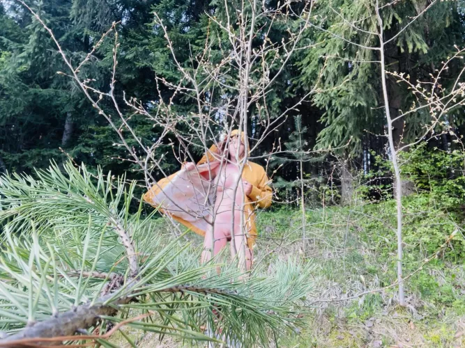 Did anyone see me when I undressed outdoors? by hedonist_runner