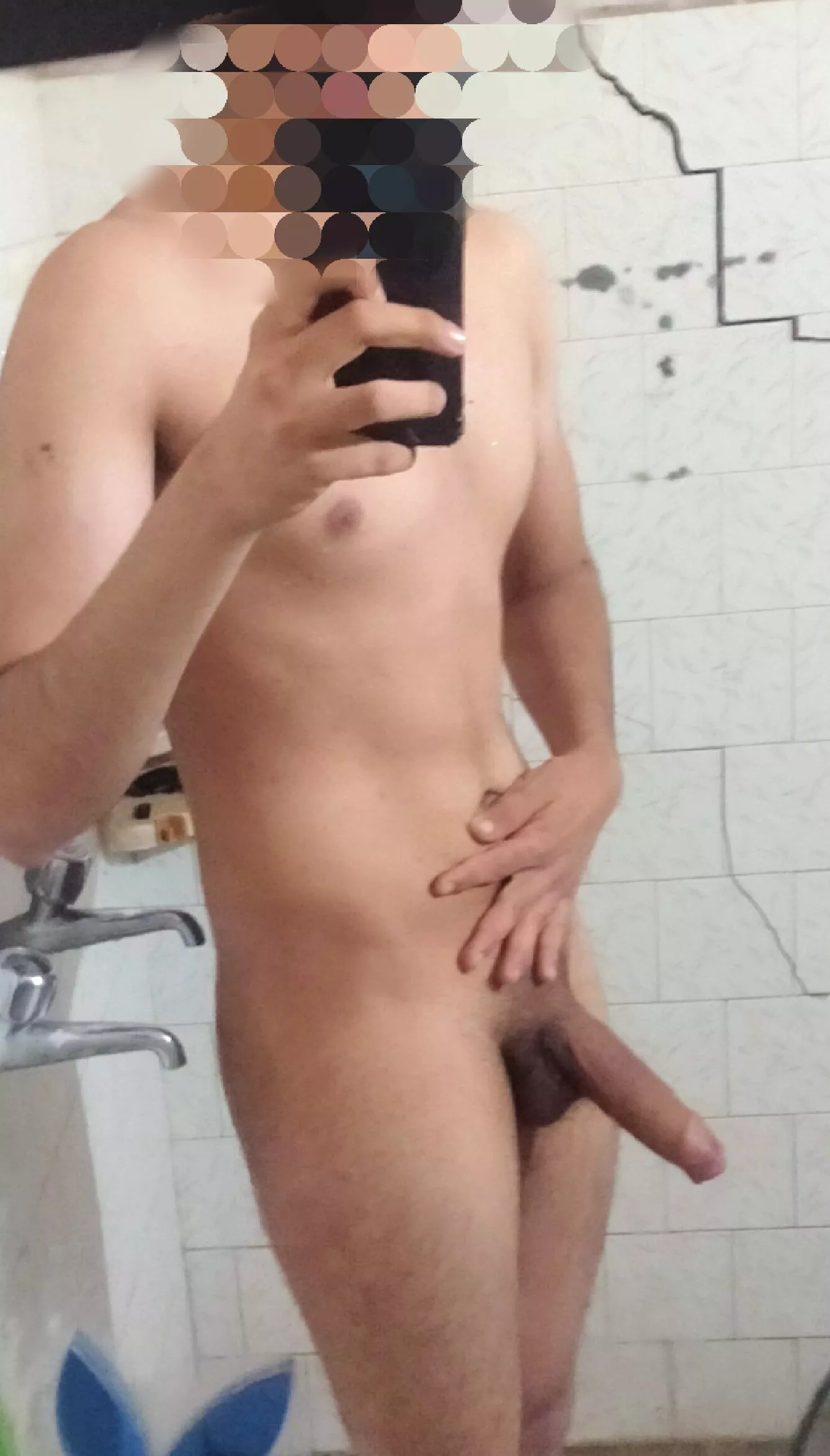 did it get ur attention? posted by sendnudes-69