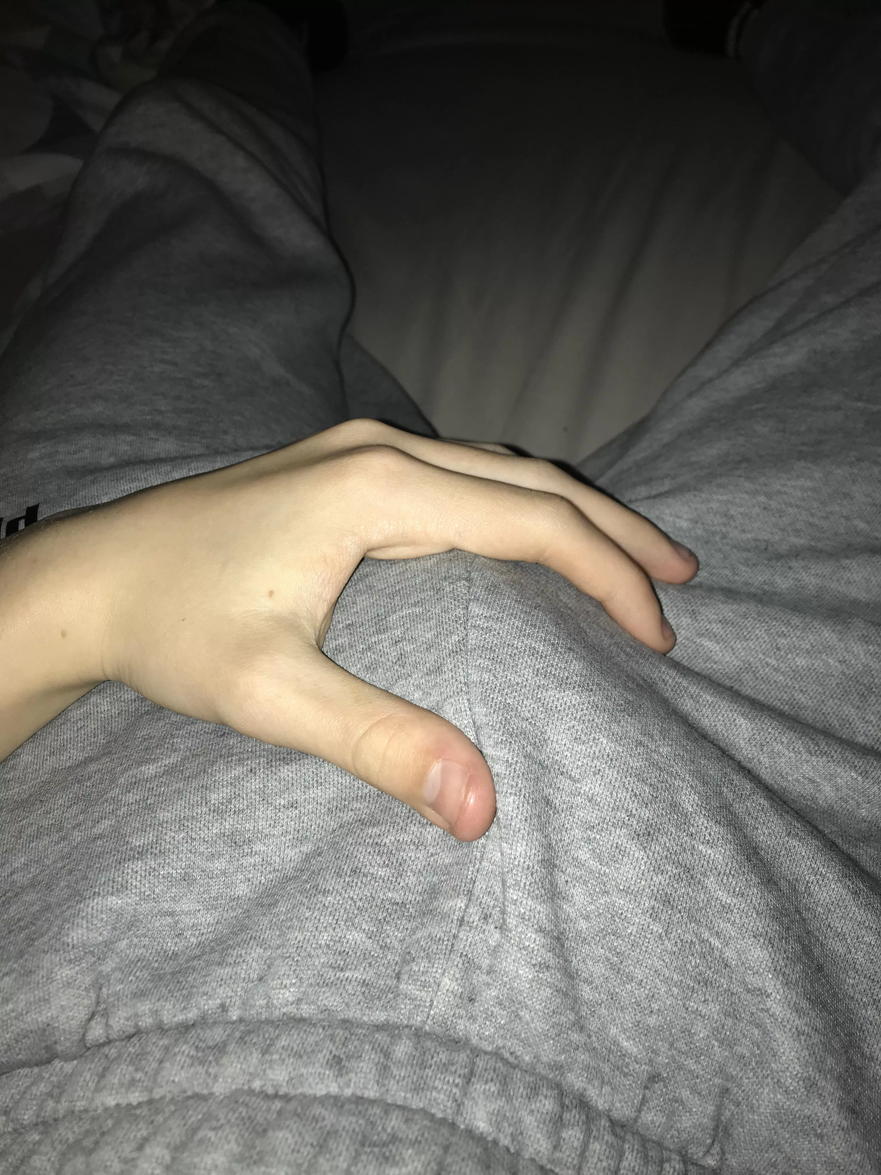 did someone say grey sweatpants ? 😳 posted by chvrised