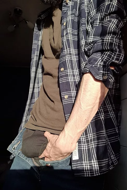 Did something catch your attention? 🙄 posted by MasterpieceNo6802