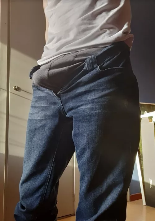 Did something catch your eye? by MasterpieceNo6802