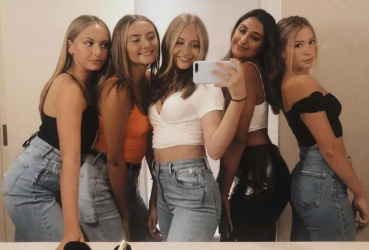 Difficult choice [5] by romotan