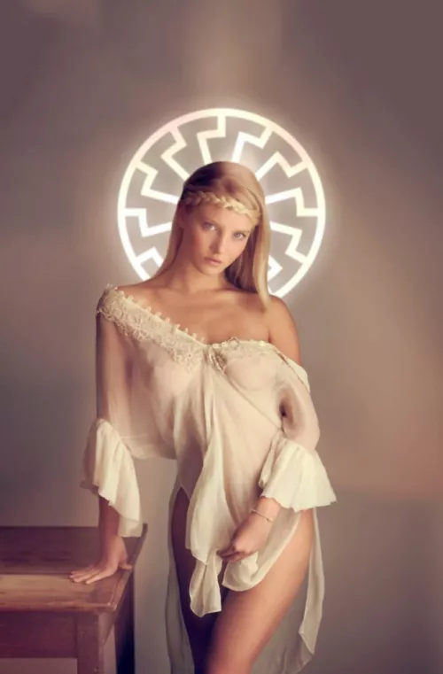 Diosa real by AmazingTits12