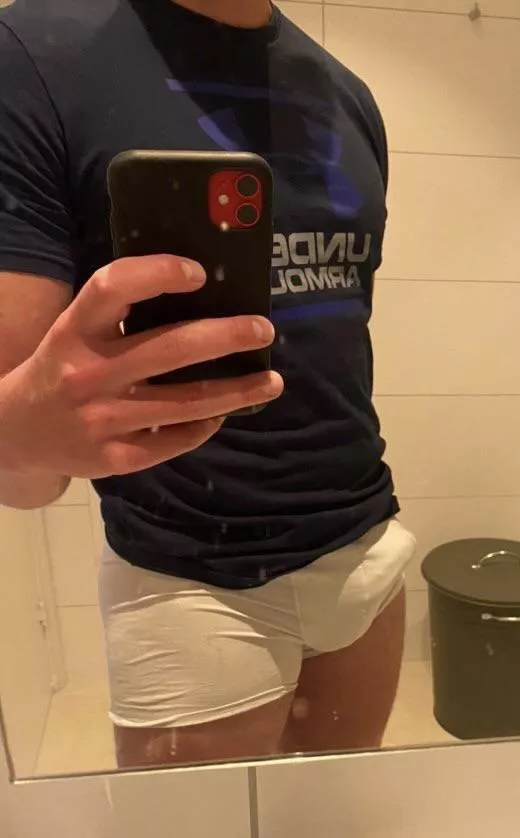 Dirty mirror posted by atballe