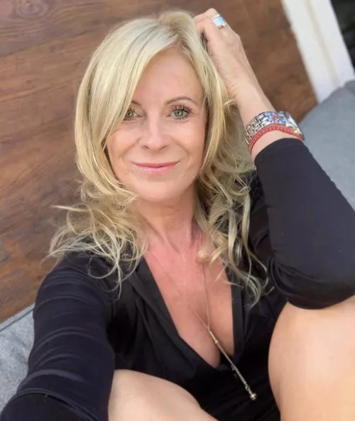 Divorced but 💯available for new Cubs😏 I’m looking for a young age I’m okay financially I’ll take care of your responsibilities by sandrajoyce17