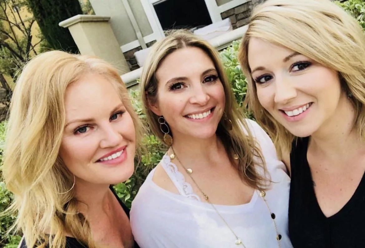 Divorced milfs posted by travelinghusband33