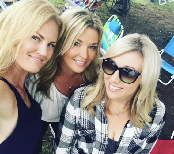 Divorced milfs by travelinghusband33