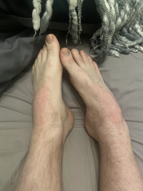 DM for custom pics by BarAny6829