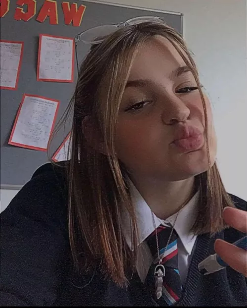 Dm if you can jerk to her live on cam (only this pic) by SuccotashMaster6985