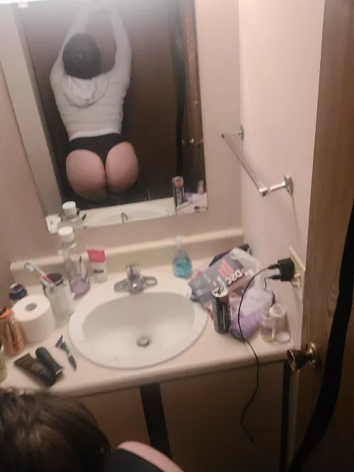 Dm me and humiliate me please. by Valkiari