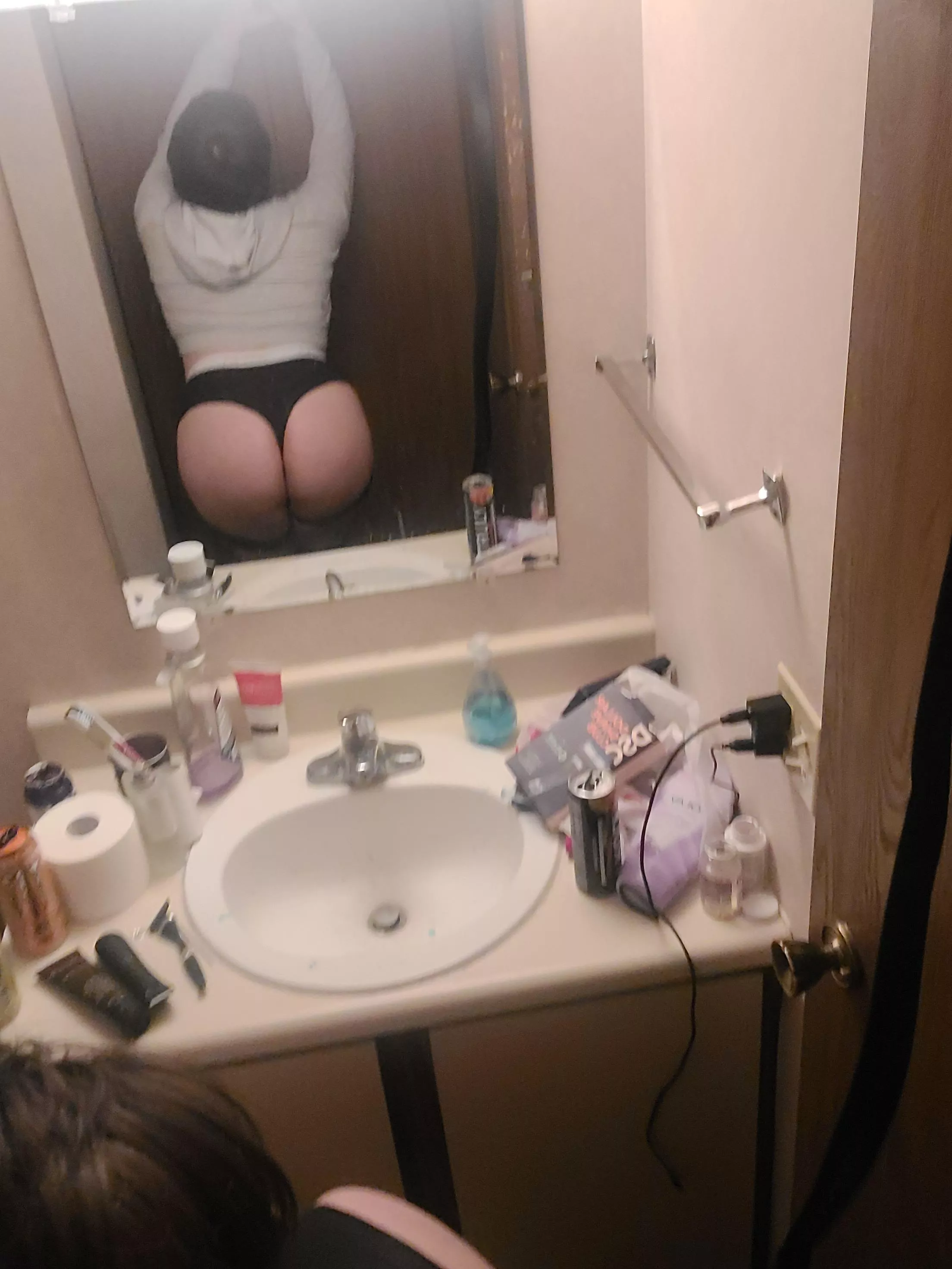 Dm me and humiliate me please. posted by Valkiari