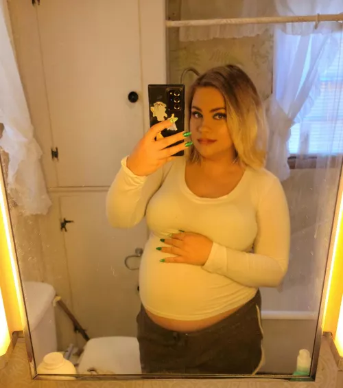 dm me for sexy pregnancy nudes $$ & more custom content by Emotional_Paint_8457