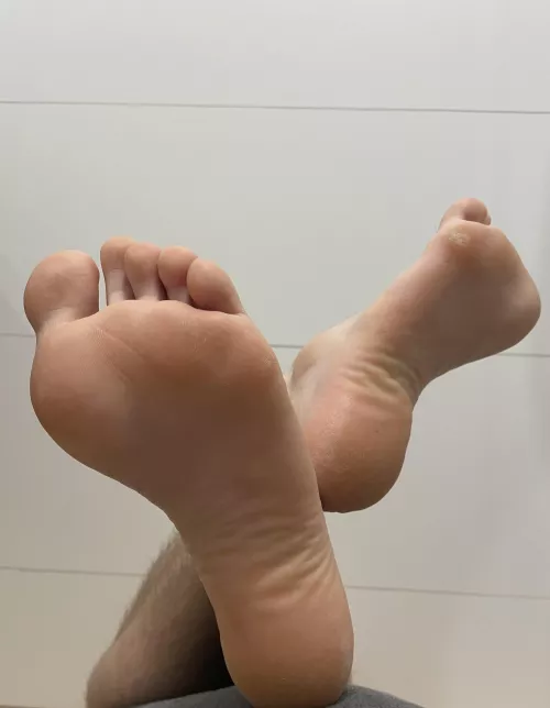 DM Me If You Wanna Come Over And Worship My Perfect Archy Feet ❤️ by BolecFelin