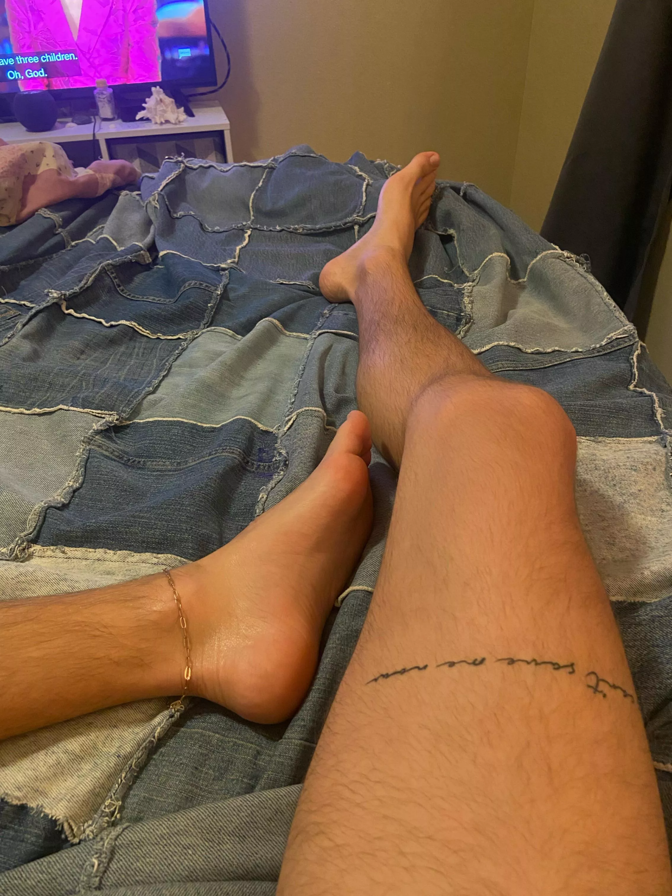 Dm me if you want to chat 🥰 posted by gavin_edwards19