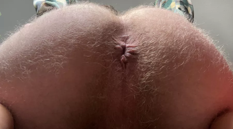 DM me if you would lick my tight hole 😋 by wonderbooty22