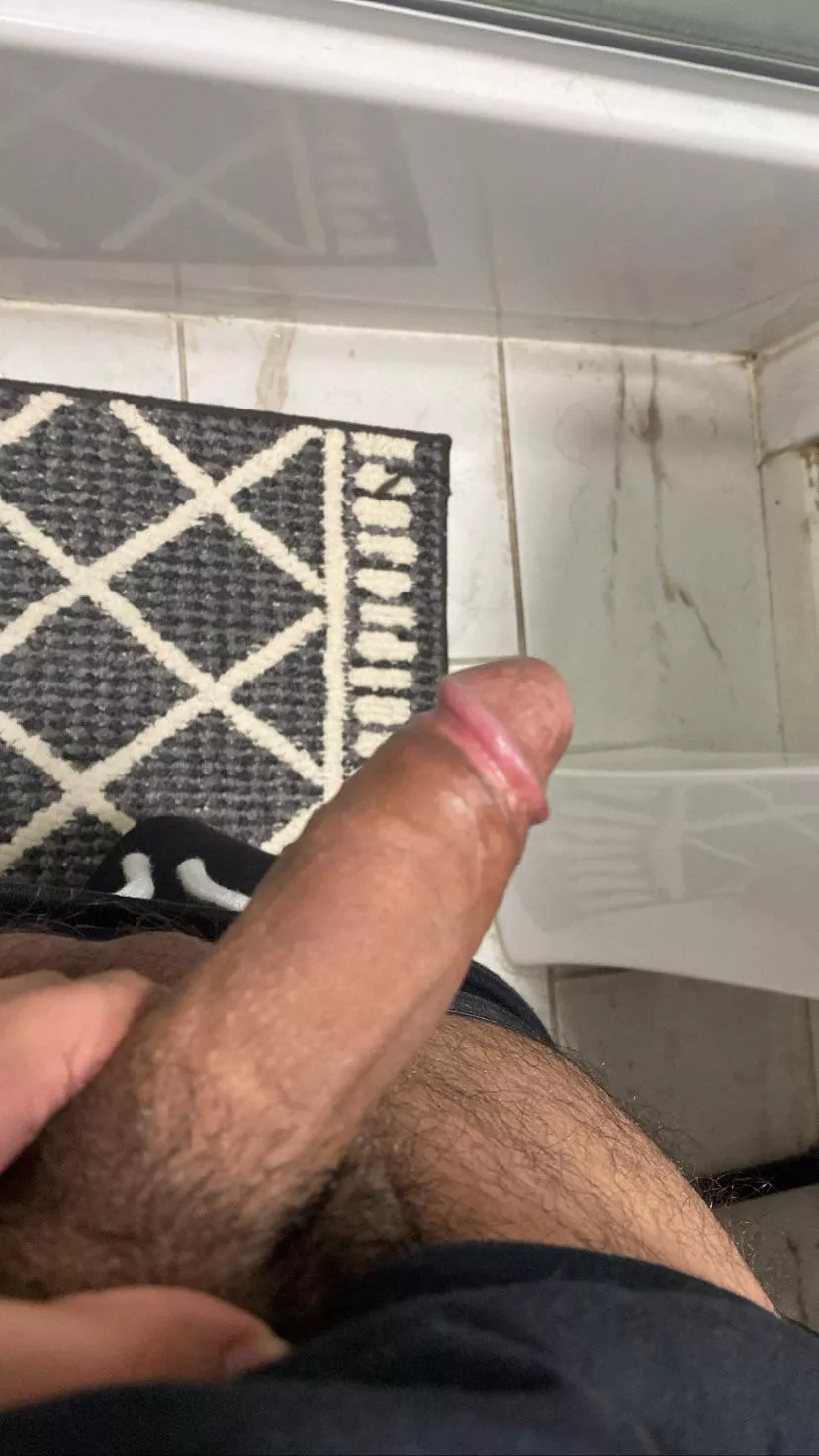 Dm me 🥱 posted by [deleted]