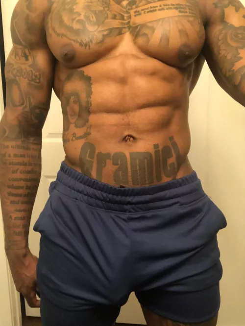 DM me to see what’s underneath 🍆 by Tatted305