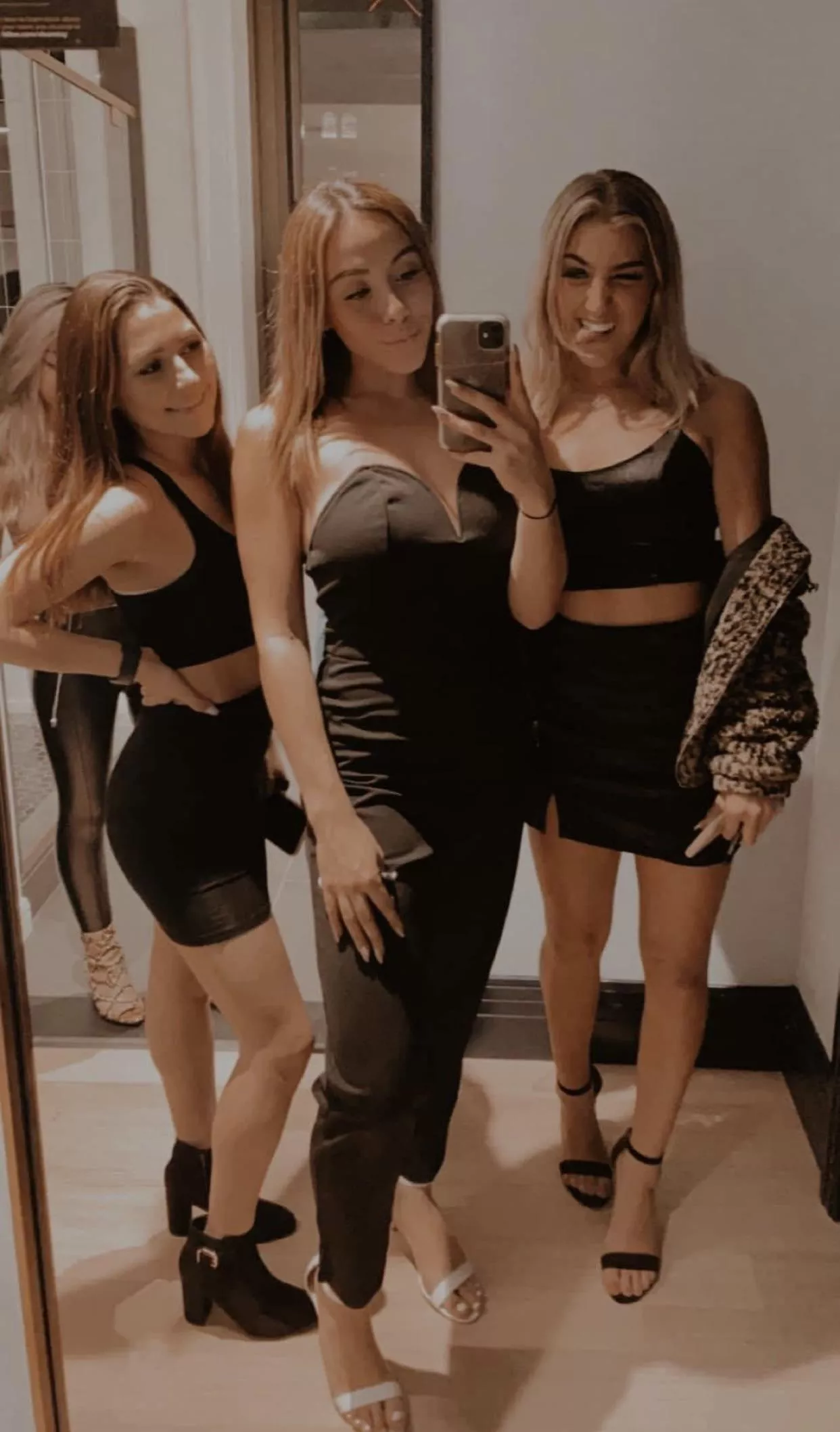 dm mr who you think is the baddest and why 🤤🤤🤤 posted by throwawayyy71222