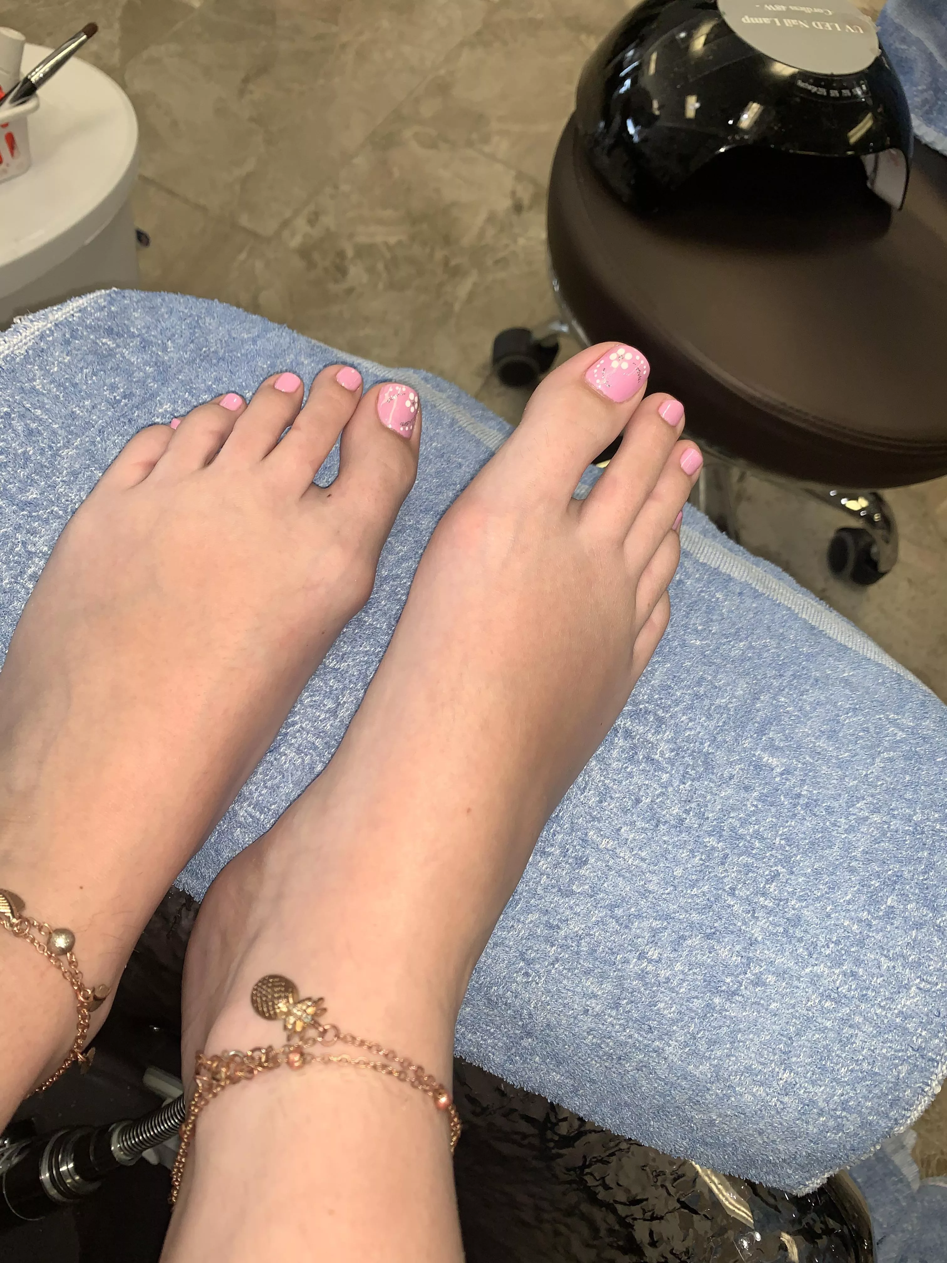 dms are always welcome to chat, do you like this design? posted by Agreeable-Ad-5520