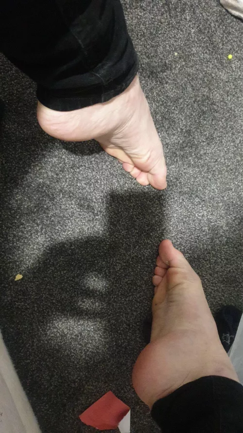 DM’s open if anybody would like more. Also i’m really struggling for food rn so if anybody wants like cam sessions or a meet (uk only) or custom pics and vid’s it would really help me out :) by prxsmon240hz