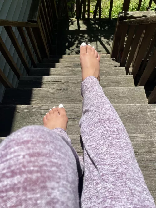 DMs welcome ya nasties!!! 🥵 by Sea-Hearing-3773