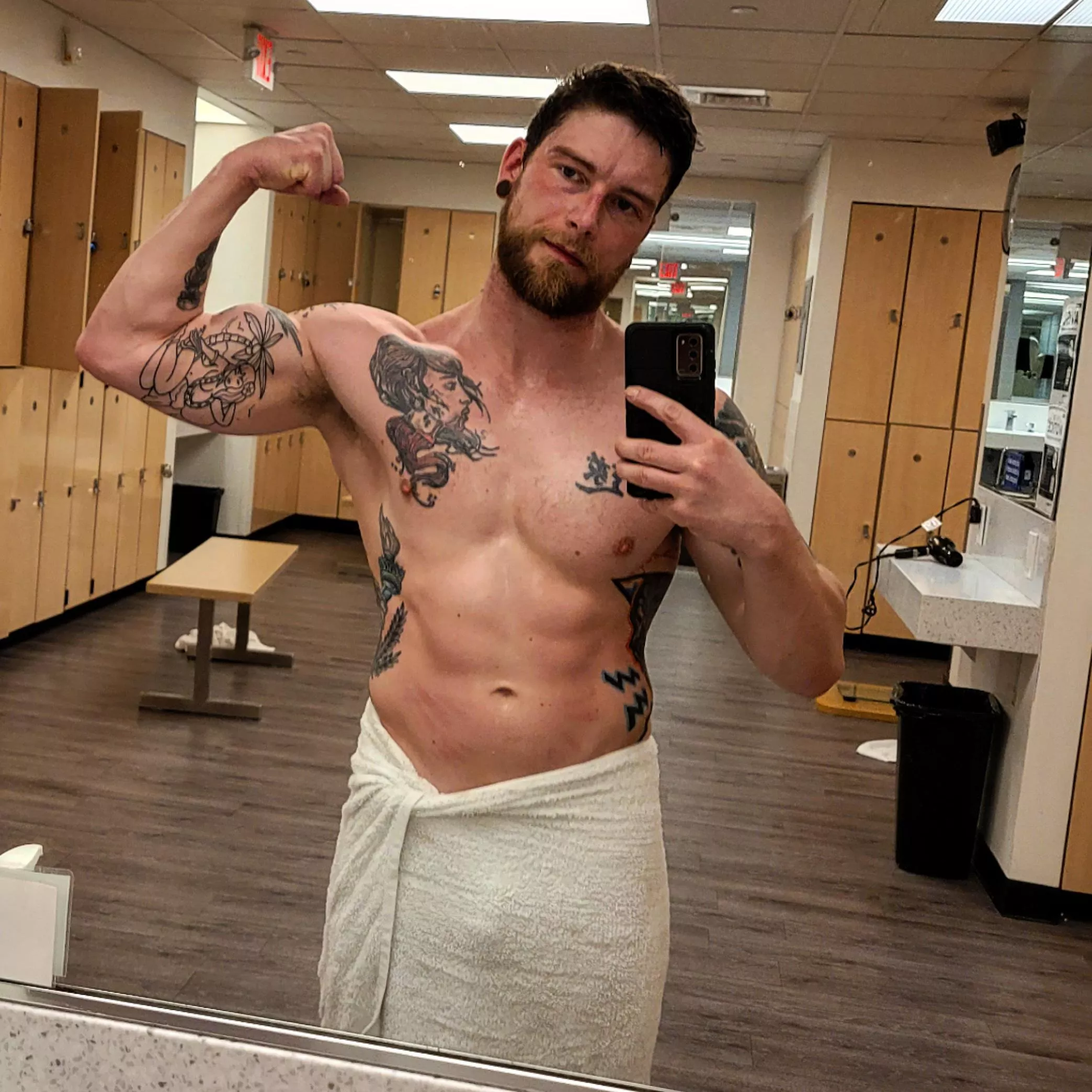 do girls like guys with tattoos? posted by Enough-Art9122