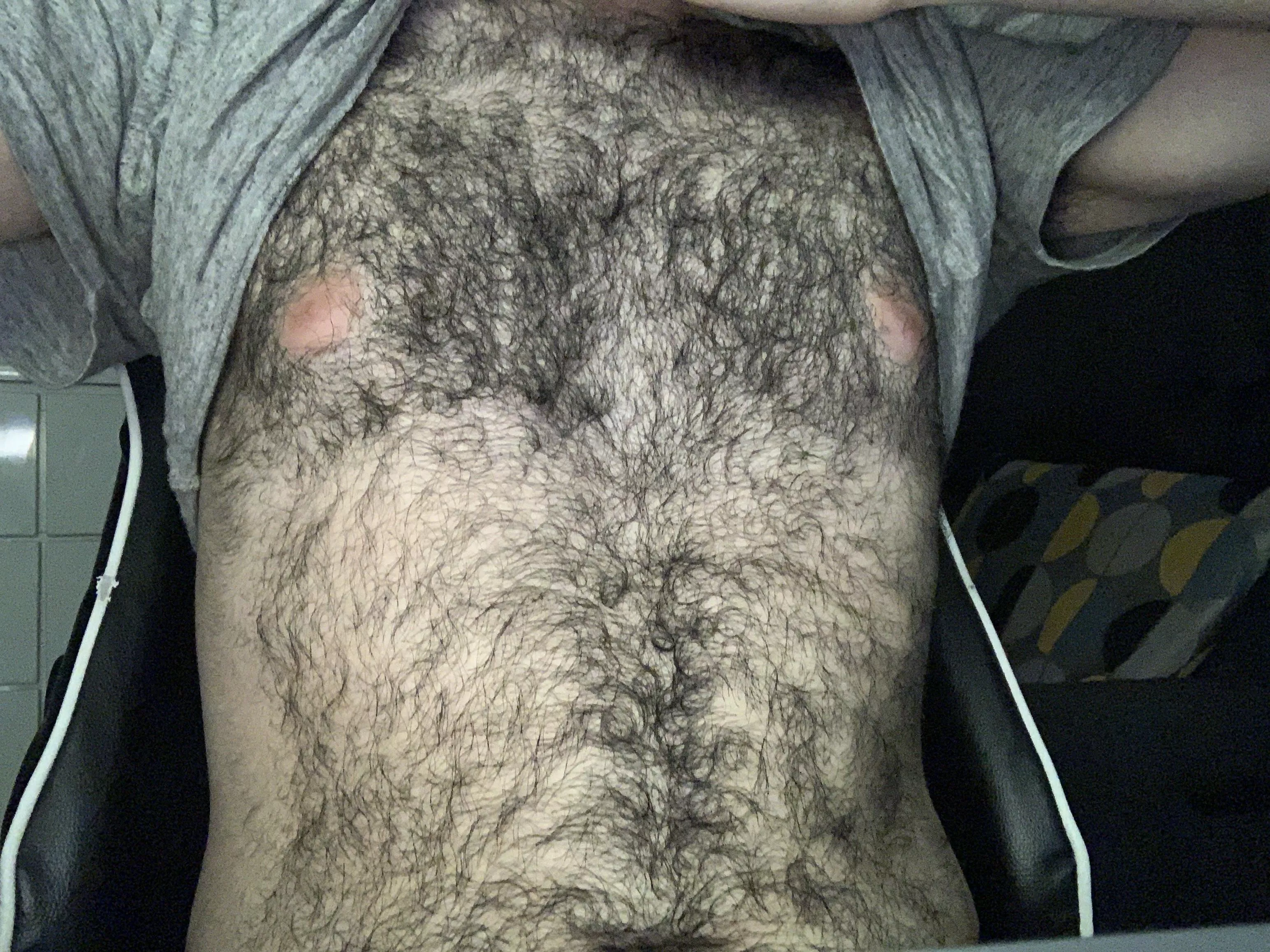 Do I bleong here? posted by grosscabotage