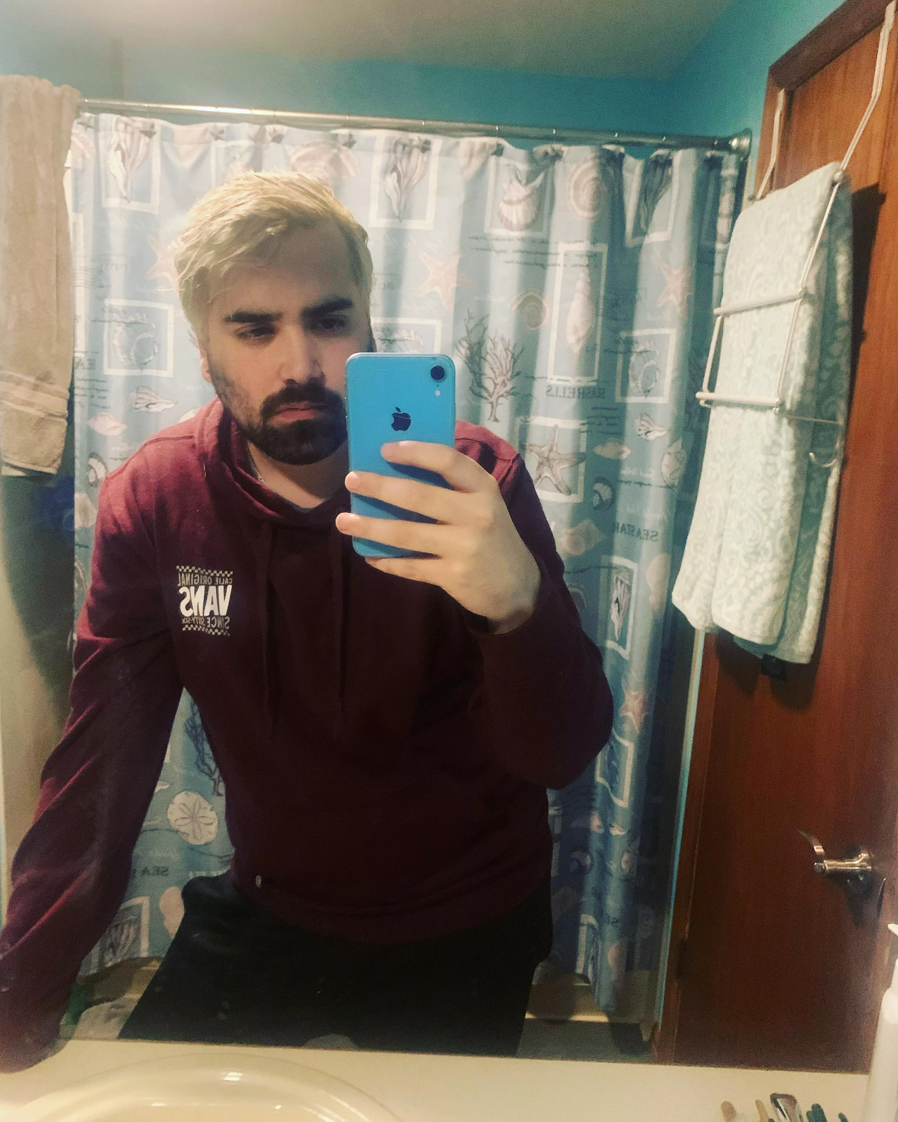 Do I get drunk and play league? posted by DaddyOwain