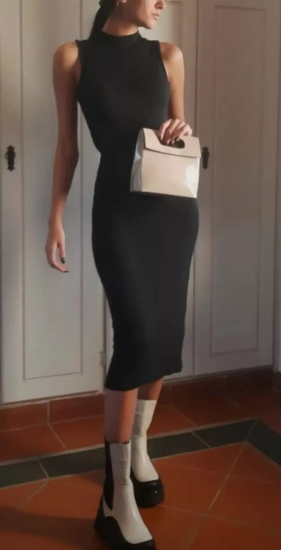 Do I give mommy vibes??? posted by Ill-Pomegranate-5799