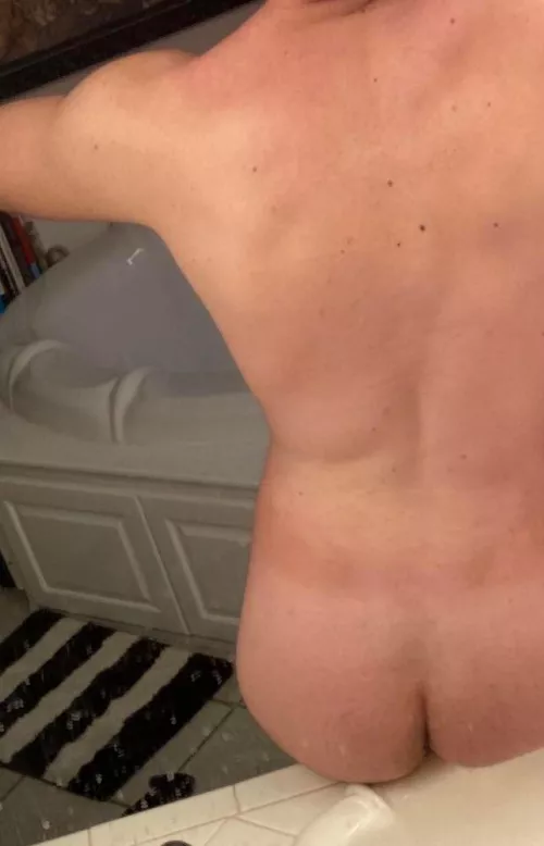 Do I have a nice ass? by caliph_24