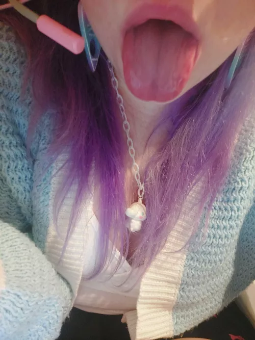 Do I have a pretty mouth? by PwincessEgirl