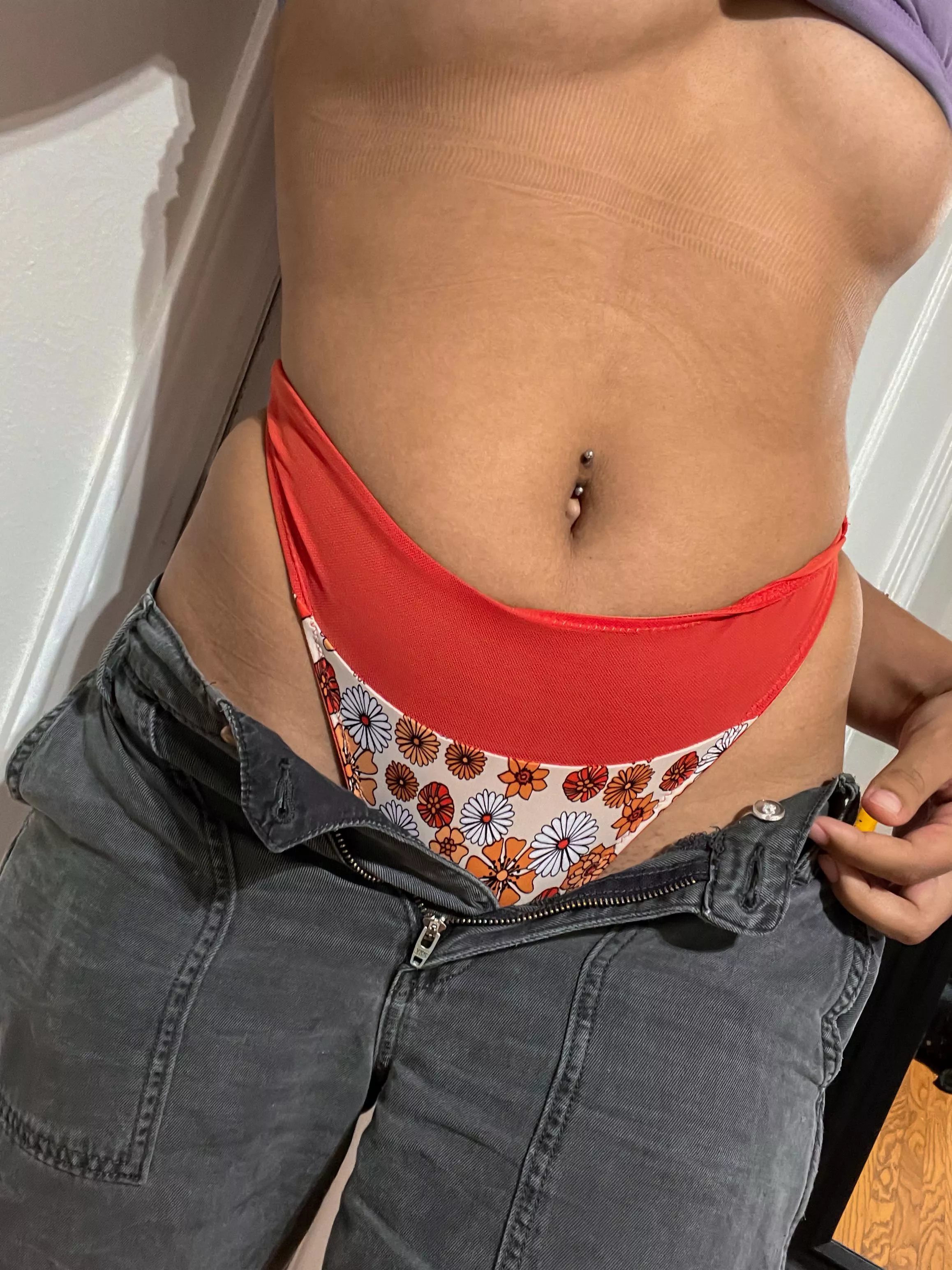 Do I have an innie or an outie? posted by elanaenchanted