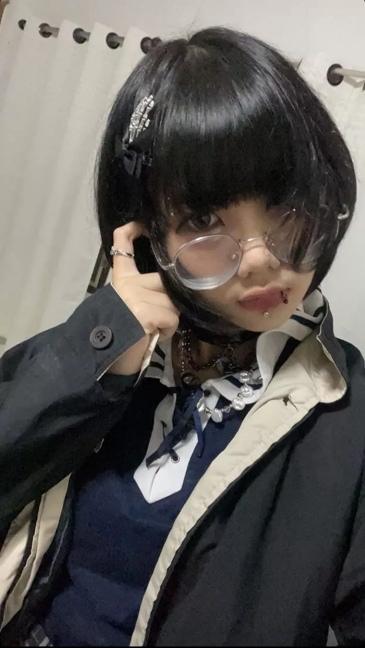 do I look cute? posted by heya_itsm3