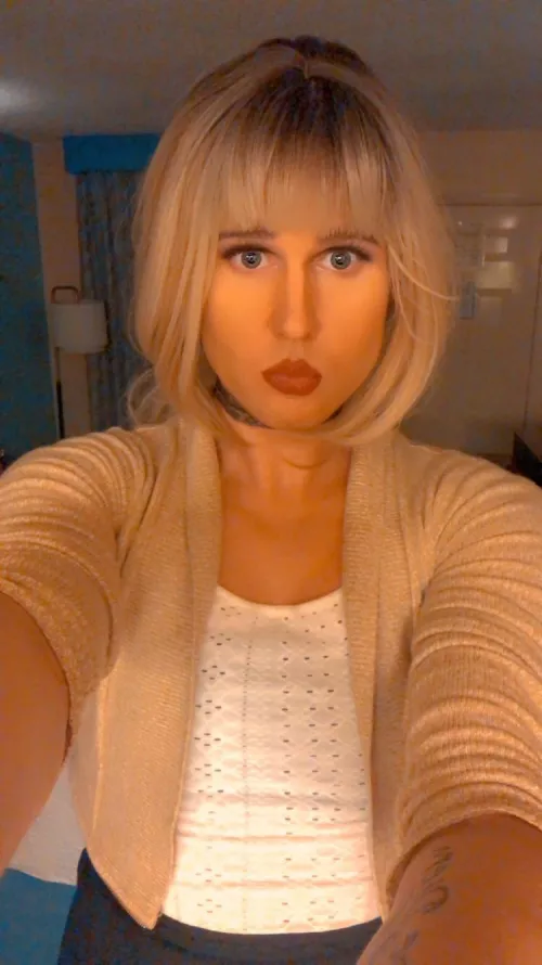 Do I look cute? 🥺😋 by ecuboi33