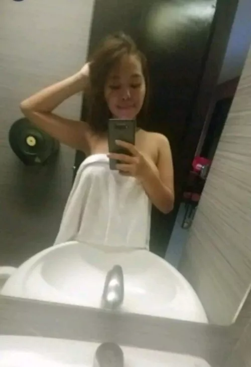 Do i look cute? (f) by Deamer22