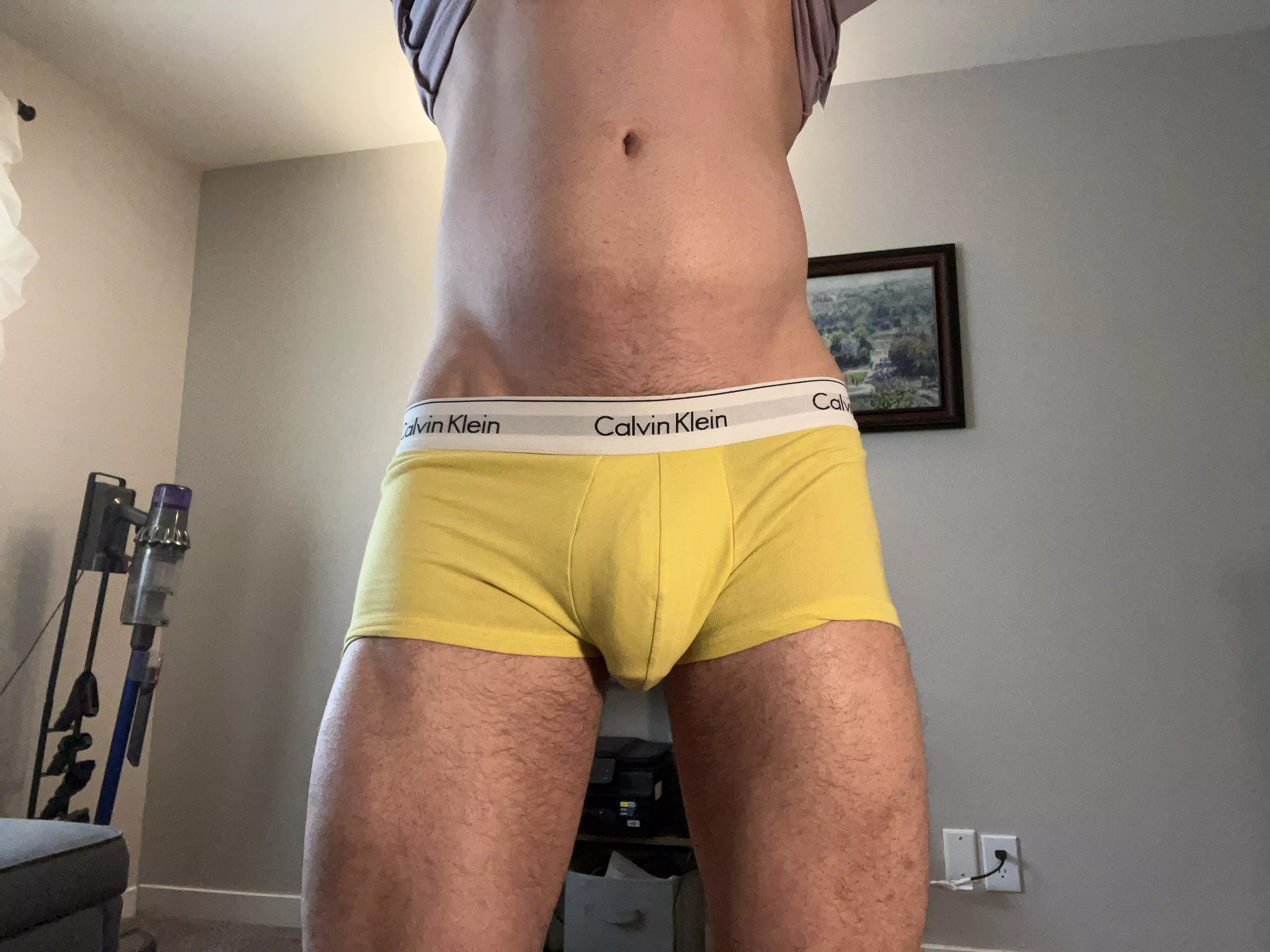 Do I look good in yellow? posted by Dudely9378