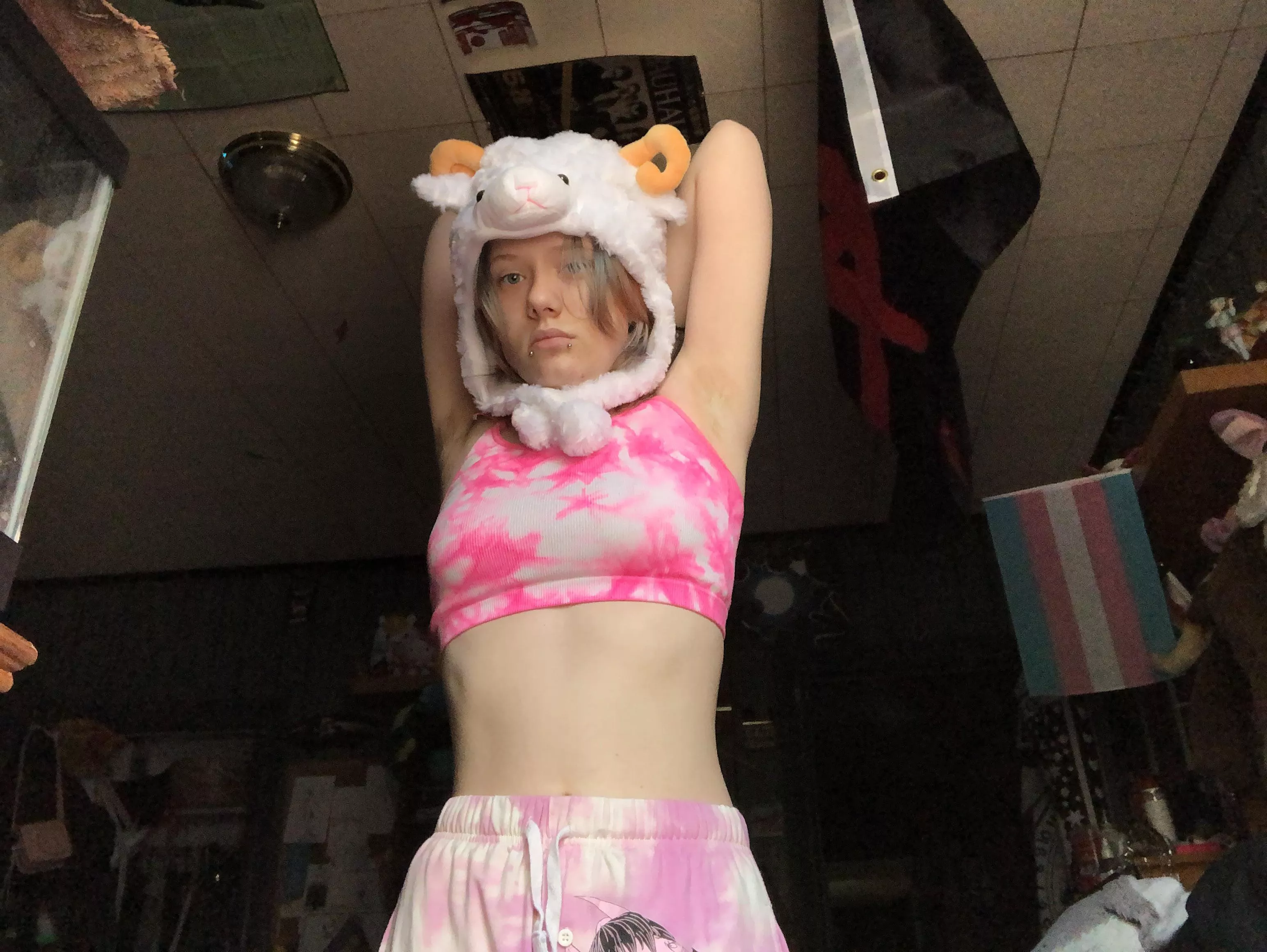 do i look like i play genshin impact? posted by stoned_neet