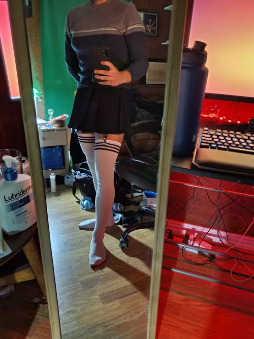 Do I look ok? by wow918