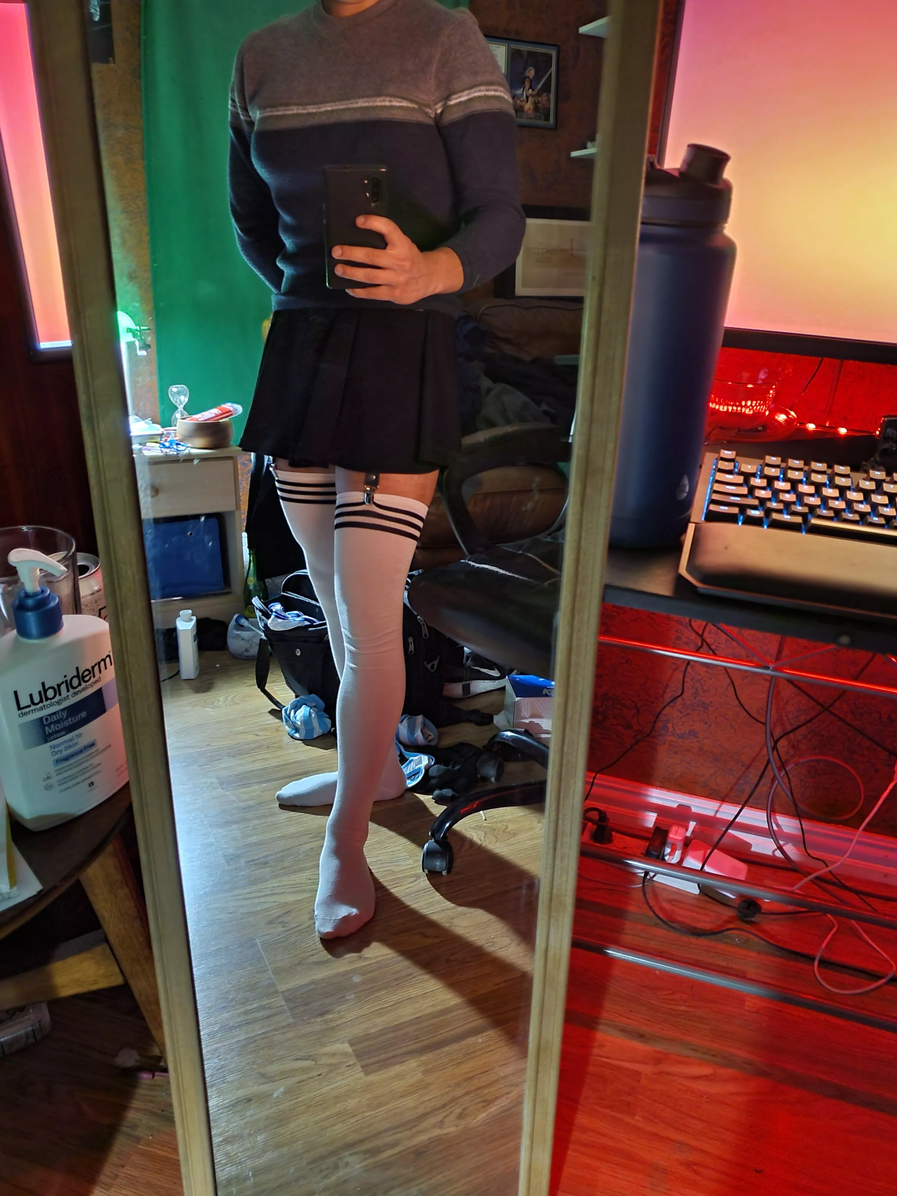 Do I look ok? posted by wow918