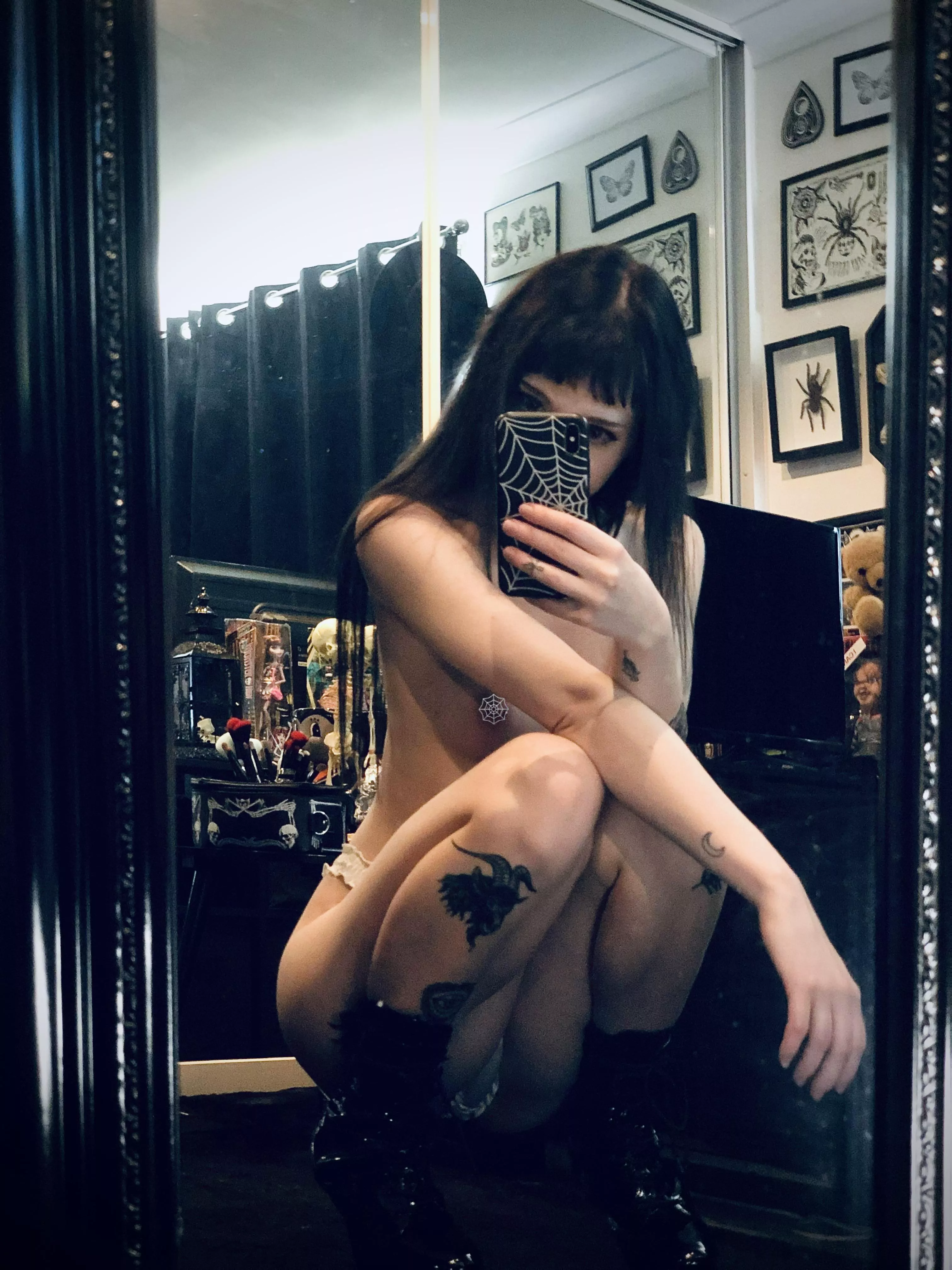 Do I look pretty with black hair now posted by HexBunnie