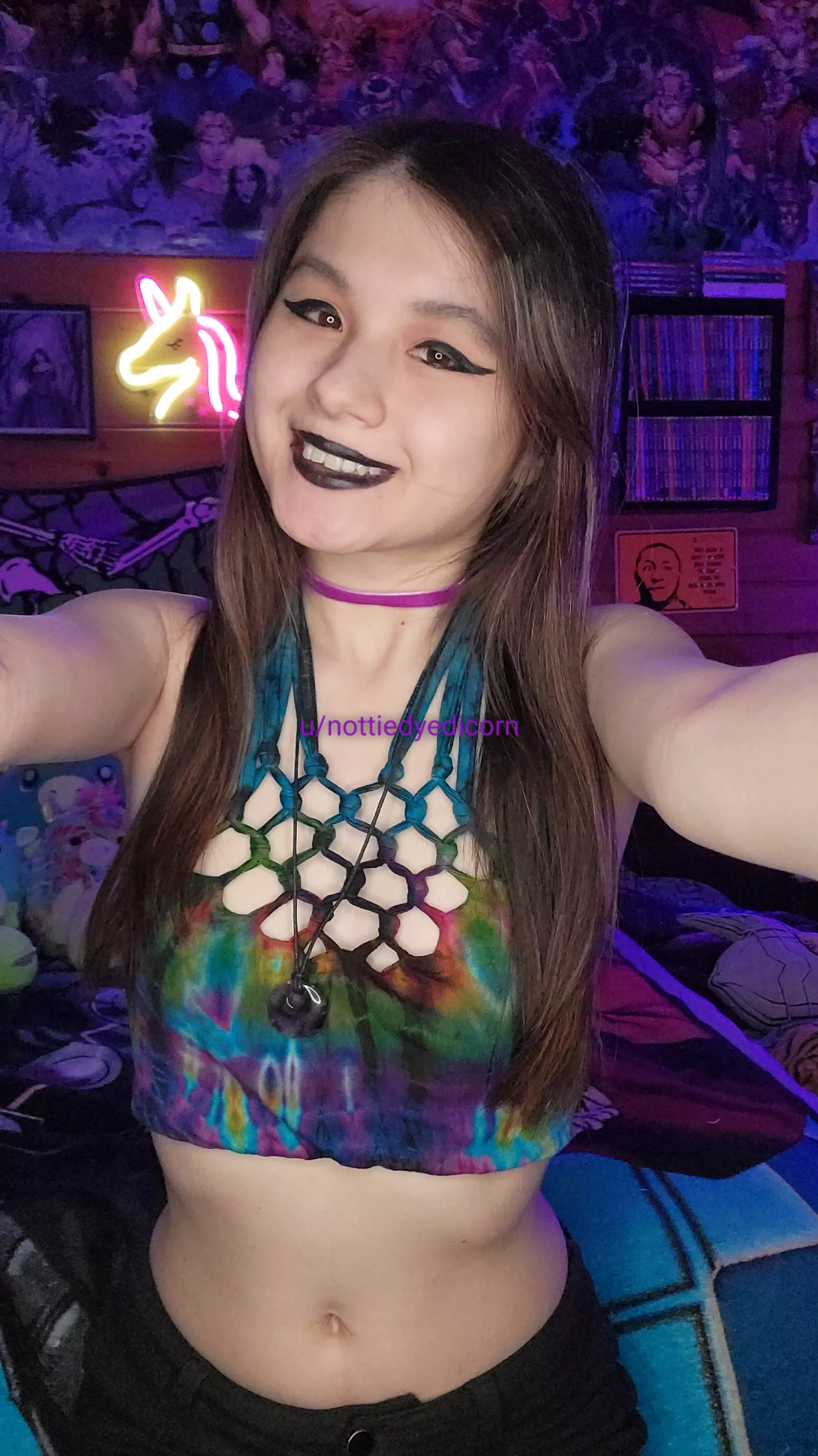 do I look well put together enough to hang out with? posted by nottiedyedicorn