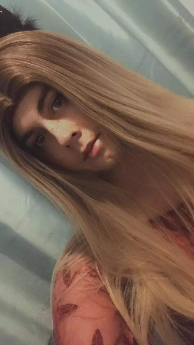 Do I make a good blonde 😅 posted by WonderQueen99