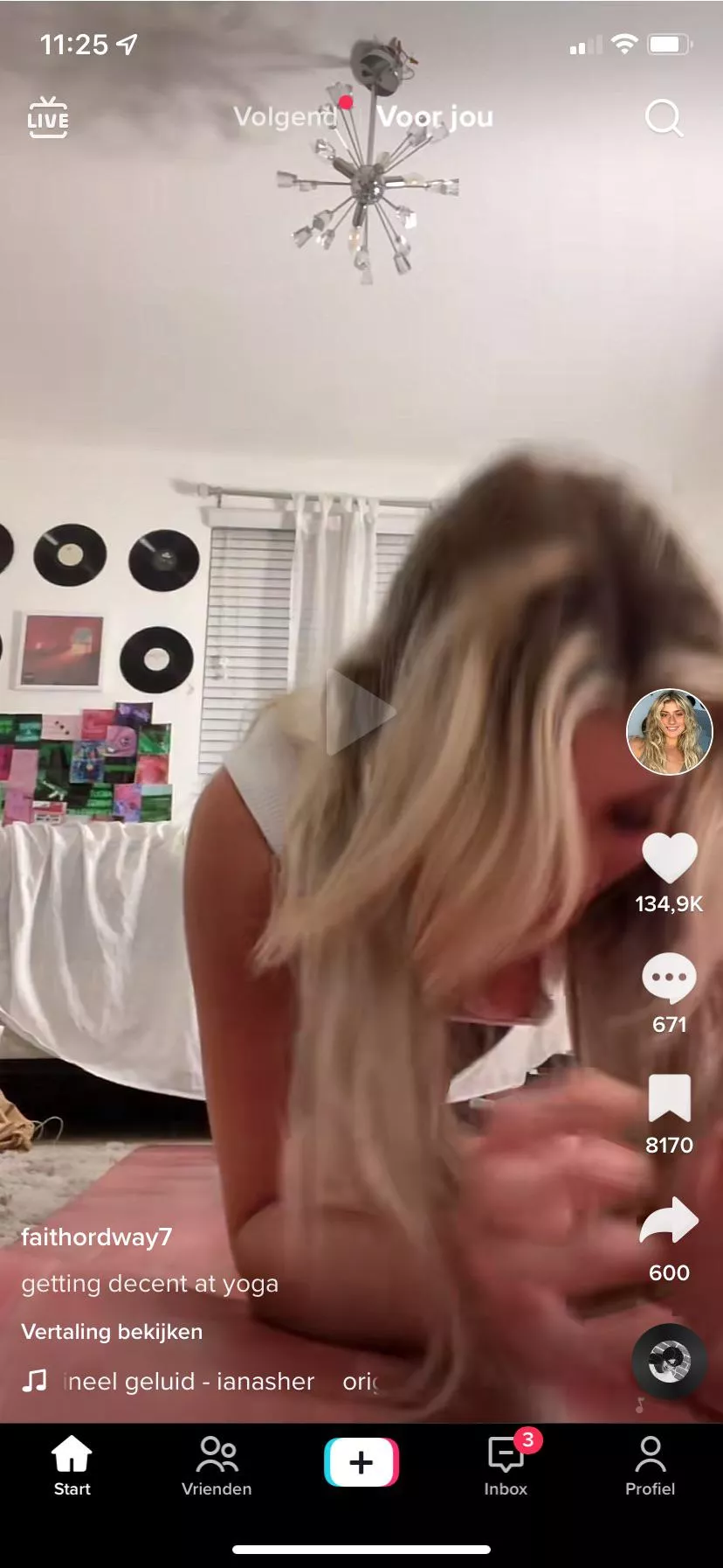 Do I see what i think I see?? posted by janmeeuwsen