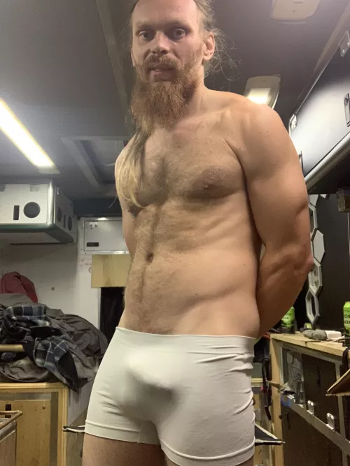 Do I suit white ? by Bruce494